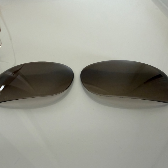 Chanel Sunglasses style 4002 c194/61 - Picture 11 of 16